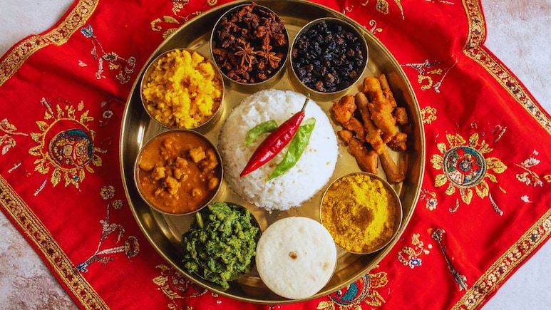 Fennel Seeds Benefits : जेवणानंतर खाणाऱ्या इवल्याशा पदार्थाचे प्रभावी परिणाम, नसेल खात तर आजपासून करा सुरू