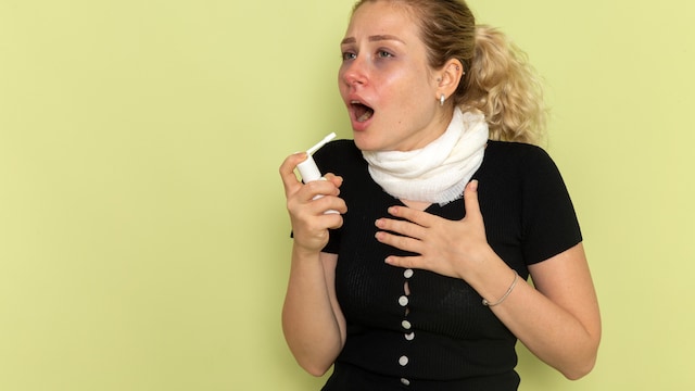 From air pollution to acid reflux to vocal over-use, a variety of factors can inflame your vocal cords