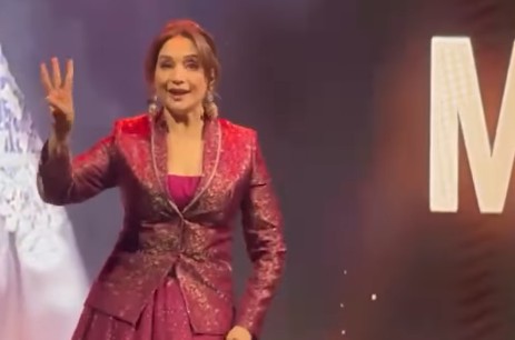 VIDEO: माधुरी दीक्षित जिस इवेंट में पहुंची 3 घंटे देर से पहुंचीं, उसी इवेंट में धक धक गर्ल ने डांस से जीता दिल