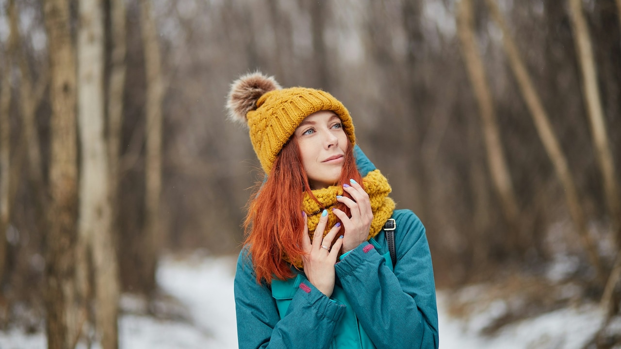 Avoid winter clothes with harsh Avoid winter clothes with harsh