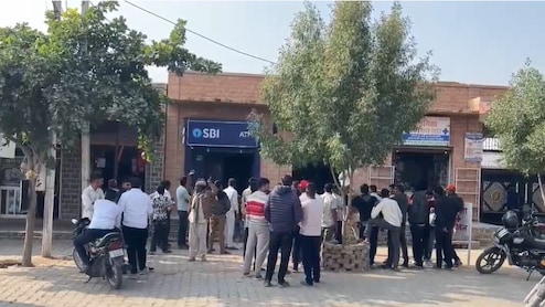 नागौर: SBI एटीएम को गैस कटर से काटकर चोरों ने लूटे 12 लाख रुपये, रात 11 बजे रोज घर चला जाता था गार्ड 