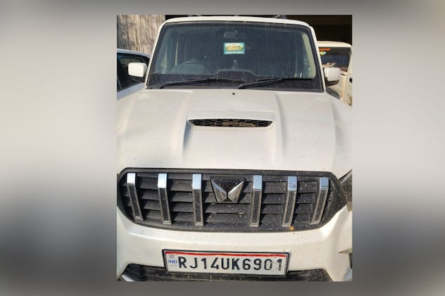 कार्रवाई में मिली राजस्थान विधायक स्टीकर लगी कार कार्रवाई में मिली राजस्थान विधायक स्टीकर लगी कार