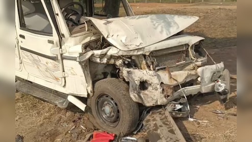 कार एक्सीडेंट में SDM घायल! स्कार्पियो ने कार को मारी टक्कर, इलाज के लिए जबलपुुर रेफर; आरोपी फरार &nbsp;