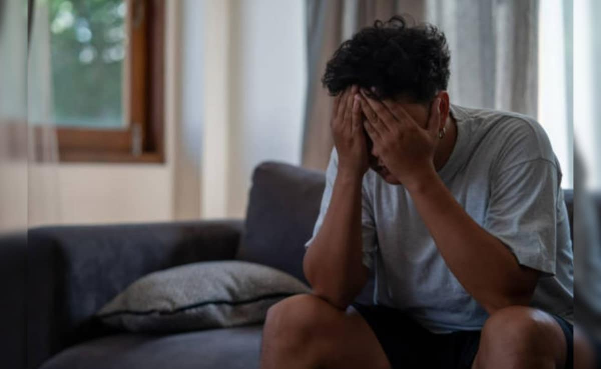 30 लाख की सैलरी, 5 मकान, लेकिन बीमार पड़ा तो पत्नी अनाथालय में छोड़ गई..6 ऑपरेशन झेल चुके CA का छलका दर्द