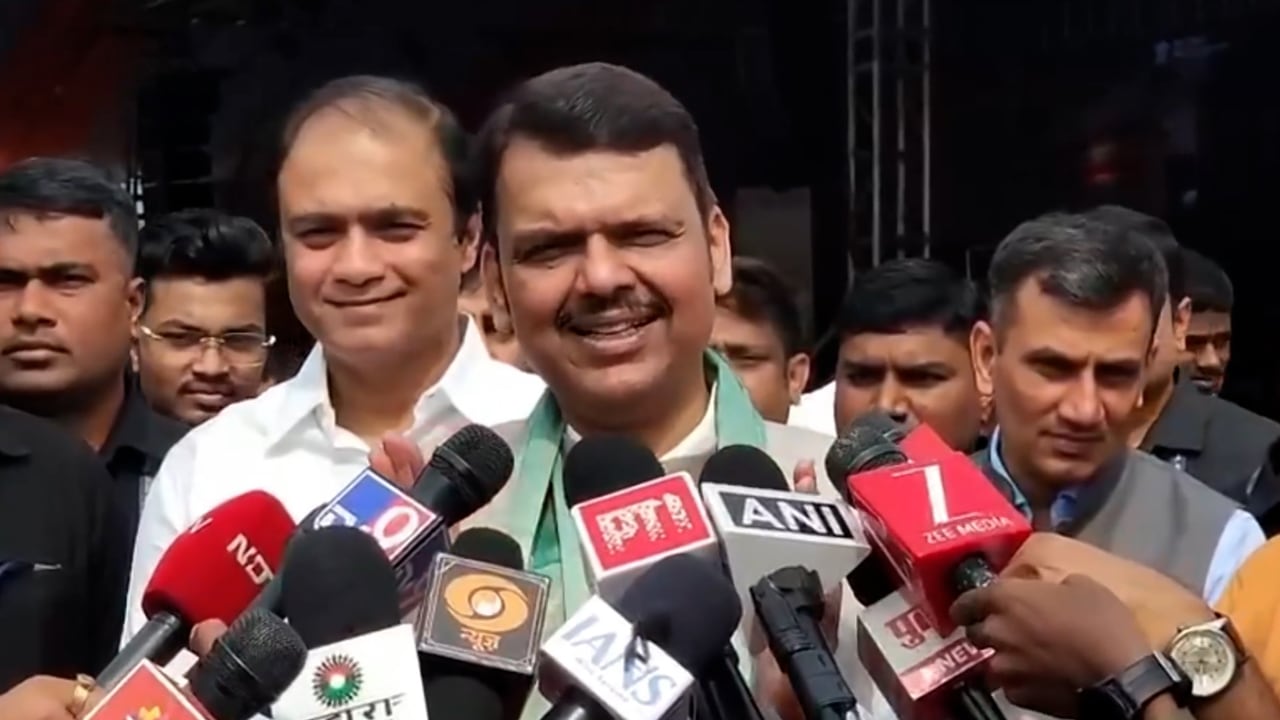 Devendra Fadnavis Plays Down 'Vote For Fund' Remark, Defends Ajit Pawar