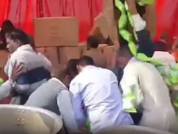 UP Mass Wedding Turns Chaotic As Crowd Rushes To Grab, Snatch Chips