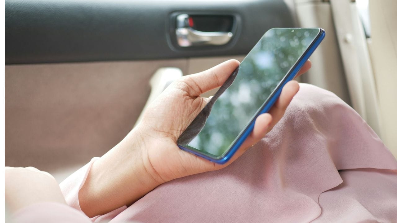 Smartphone under 10000: मल्टीटास्किंग, गेमिंग और एंटरटेनमेंट के लिए ये हैं दमदार मोबाइल फोन