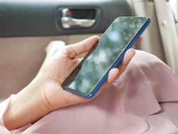 Smartphone under 10000: मल्टीटास्किंग, गेमिंग और एंटरटेनमेंट के लिए ये हैं दमदार मोबाइल फोन