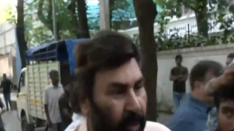 धर्मेंद्र के घर पहुंचते ही सबसे पहले मिलने पहुंचे भाई, बाहर आकर बोले- अब पहले से बहुत ठीक हैं...