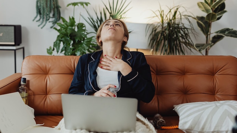 गलती से कीड़ा निगल लेने पर क्या हो जाएगी आपकी मौत?  यहां जानें- कौन से कीड़े हैं सबसे खतरनाक