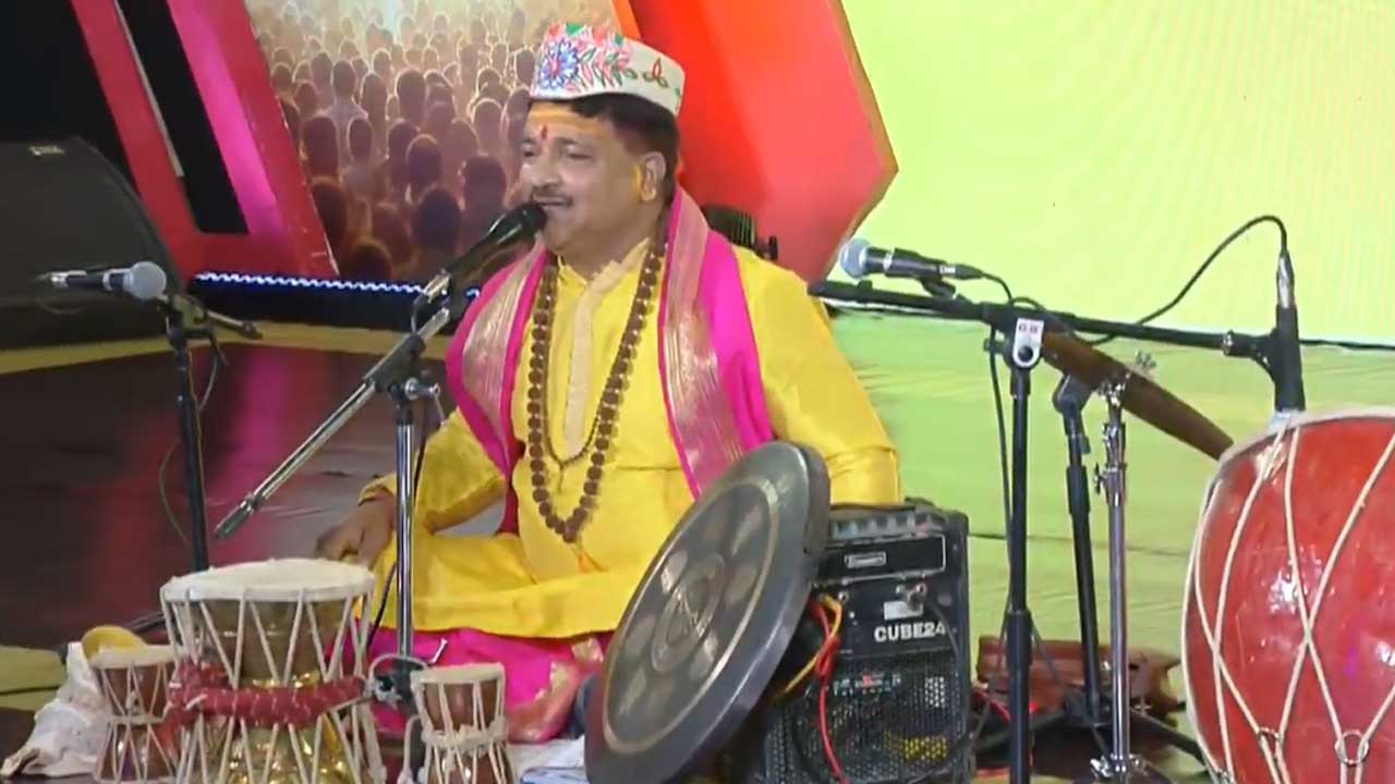 Pandit Vipin Mishra Performs At NDTV Bihar Power Play Event