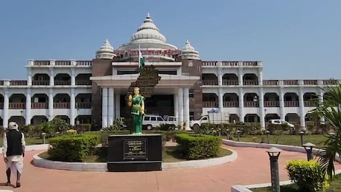 16 पटवारी और जनपद पंचायत CEO के खिलाफ एक्शन,कारण बताओ नोटिस जारी, SIR कार्य में लापरवाही का मामला