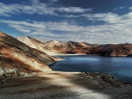 7 Indian Lakes That Magically Change Colour With Seasons