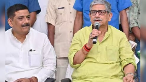 बिहार की नई सरकार: दिल्ली पहुंचे ललन सिंह और संजय झा, मंत्रियों की सूची पर BJP नेताओं से करेंगे चर्चा
