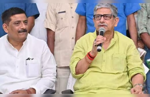 बिहार की नई सरकार: दिल्ली पहुंचे ललन सिंह और संजय झा, मंत्रियों की सूची पर BJP नेताओं से करेंगे चर्चा