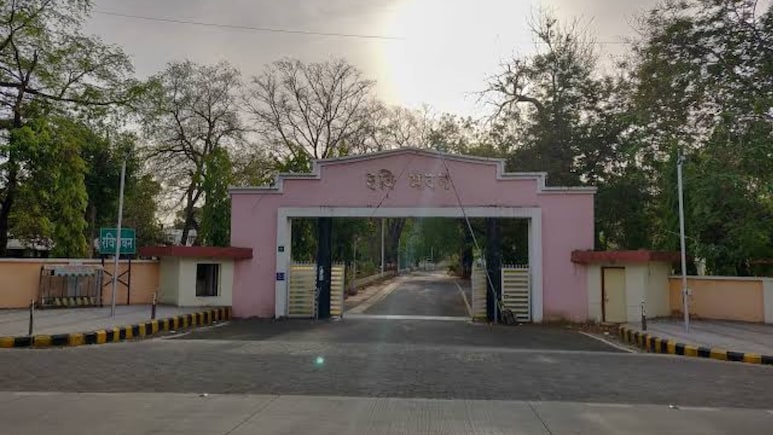 Nagpur News: खुर्चीवरुन राडा! एक पद 2 अधिकारी... नागपुरात हायहोल्टेज ड्रामा