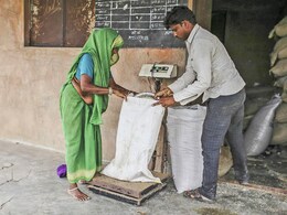 Free Ration: MP के सागर में सबसे ज्यादा लखपति ले रहे मुफ्त राशन, 4000 से अधिक लोगों को नोटिस, कंपनियों के डायरेक्टर भी शामिल