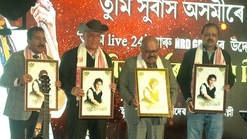 दिल्ली में स्पेशल कमिश्नर रॉबिन हिबू की मौजूदगी में ज़ुबिन गर्ग पर भव्य समारोह