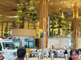 VIDEO: 'क्‍या इसके लिए इजाजत...', बेंगलुरु एयरपोर्ट पर लोगों ने पढ़ी नमाज, भड़क गए बीजेपी नेता