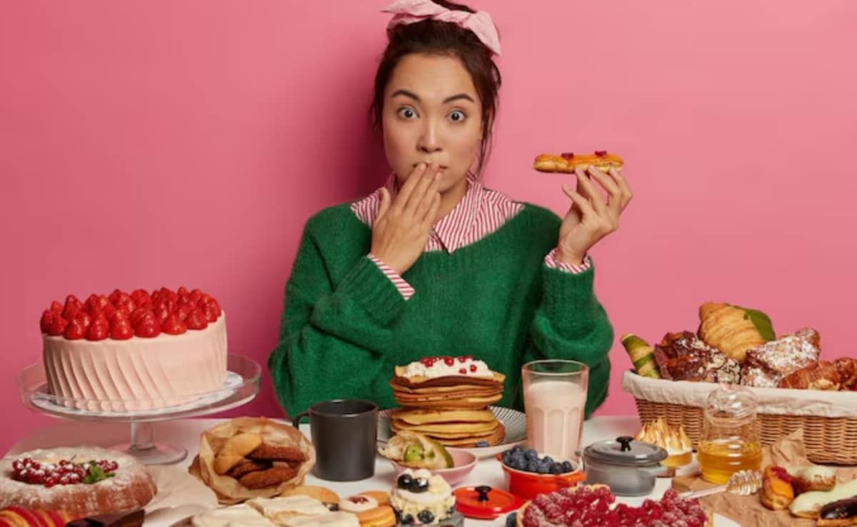 Fitness Coach Shares 5 Signs You Are Overeating And How To Stop