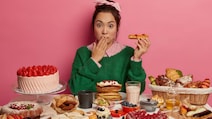 Fitness Coach Shares 5 Signs You Are Overeating And How To Stop