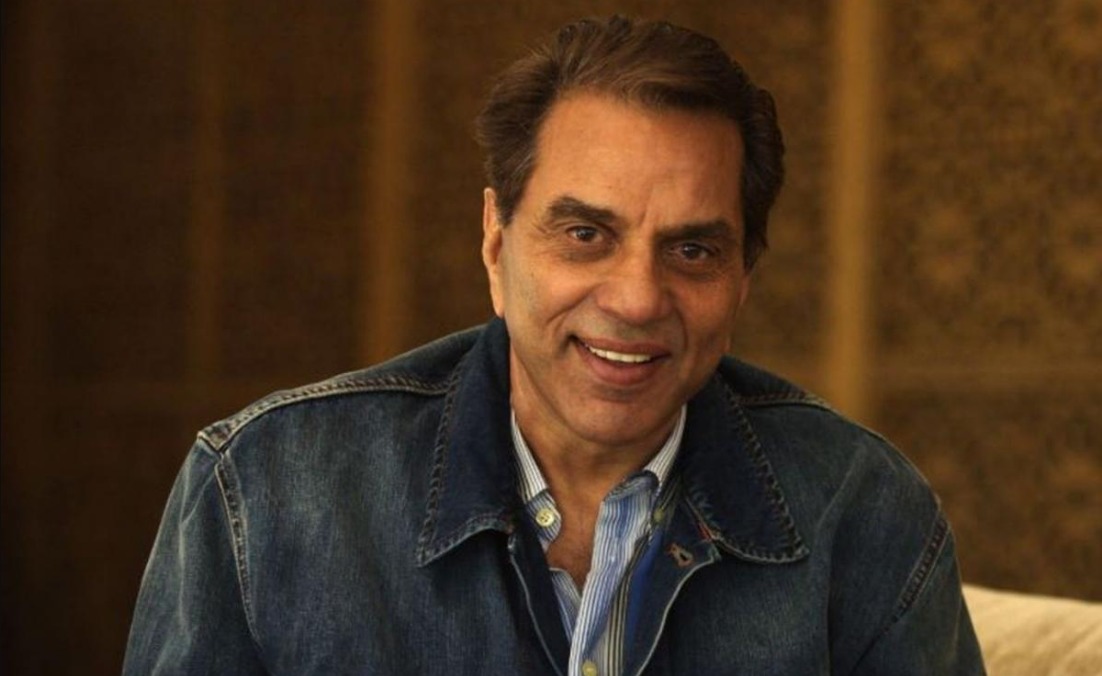 Dharmendra Death Updates: Actor Cremated In Mumbai, Tributes Pour In