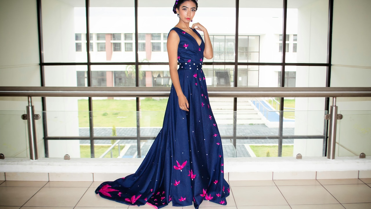 Heres how to choose an ethnic gown based on your height;