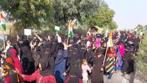 राजस्थान सरकार के खिलाफ सड़क पर उतरी हजारों महिलाएं, उग्र आंदोलन की दी चेतावनी