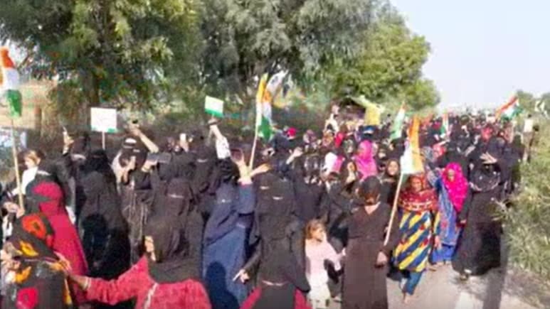 राजस्थान सरकार के खिलाफ सड़क पर उतरी हजारों महिलाएं, उग्र आंदोलन की दी चेतावनी