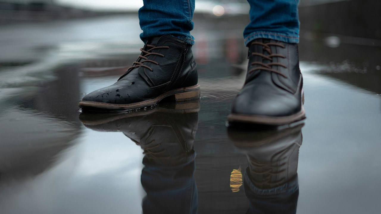 How To Pick Shoes For Field Jobs Without Sacrificing Style