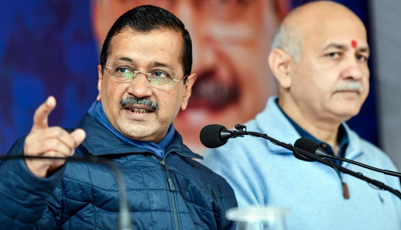 केजरीवाल, आप और कांग्रेस ने दिल्ली में लाल किले का पास कार में धमाके पर क्या कहा?