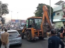 नीमच में प्रशासन ने 200 से अधिक दुकानों से हटाया अतिक्रमण, 7000 रुपये का चालान, सख्त अल्टीमेटम जारी 