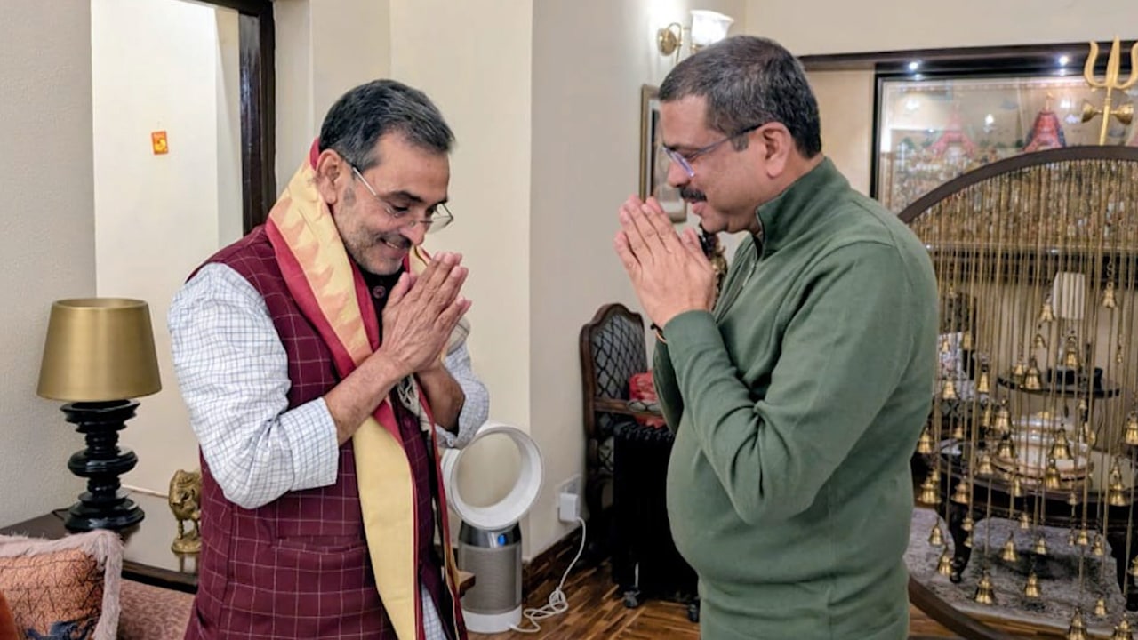 Bihar Government Formation Talks Begin, Upendra Kushwaha Meets Dharmendra Pradhan