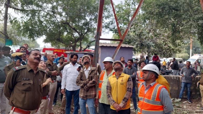 Rajasthan: चित्तौड़गढ़ में प्यार में दीवाना 'वीरू' चढ़ा मोबाइल टॉवर पर,  'जय' ने दोस्ती की कसम देकर उतारा