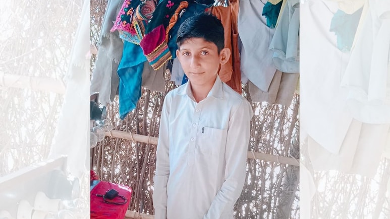 गुटखा थूकने के लिए बस की खिड़की से निकाला सिर, वैन की टक्कर से उखड़ गई गर्दन; मौके पर मौत