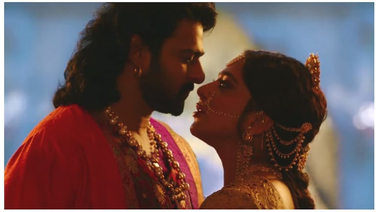 प्रभास की पत्नी का रोल करने वाली ये लड़की कभी थी योगा टीचर, डायरेक्टर की पड़ी नजर तो बदली किस्मत, 2400 करोड़ की फिल्म में कर चुकी है काम