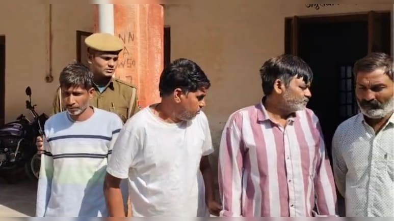 कोर‍ियर से भेजते थे गांजा, तस्‍करी का न‍िकाला गजब तरीका; पुल‍िस ने खोली पोल