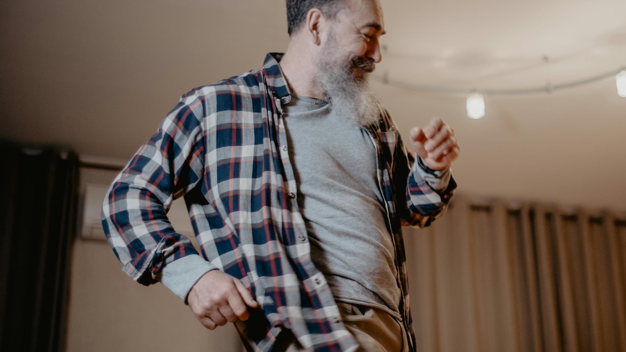 Shirt Colours That Hide Wrinkles: For People Who Hate Ironing Shirt Colours That Hide Wrinkles: For People Who Hate Ironing