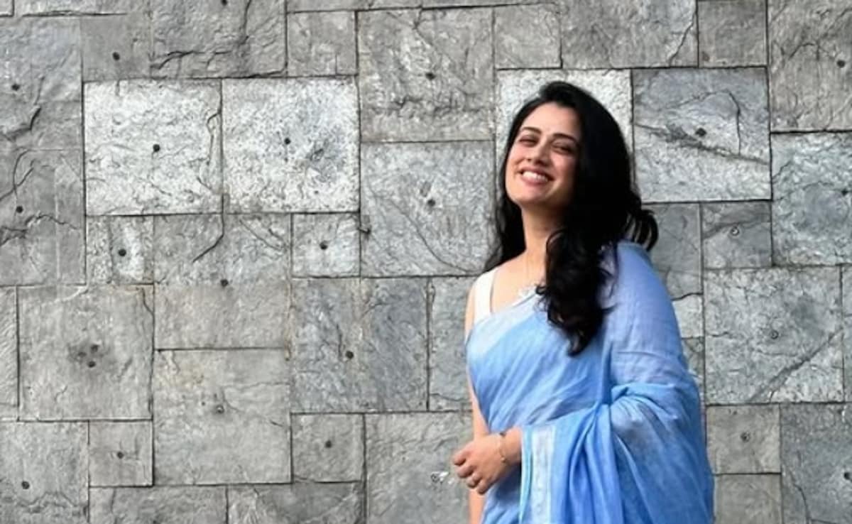 Girija Oak Opens Up About Being "Sexualised" Over Viral Blue-Saree Moment: "Friends Asked, Do You Know What's Happening on X?"