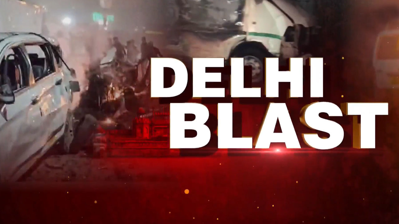 9 Killed In Delhi Blast Near Red Fort, Car With People Exploded At Traffic Signal