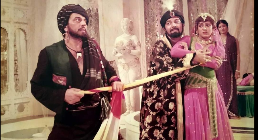 जब हेमा मालिनी ने धर्मेंद्र को जलाने के लिए इस खतरनाक विलेन से किया रोमांस, वह हीरो की तरह व्यवहार करने लगा था, उसकी निगाहें...