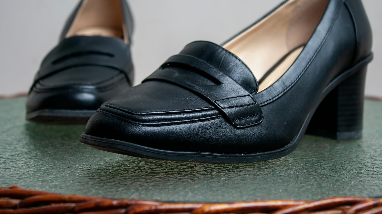 Want Boot Alternatives? Try These Warm Winter Shoes For Women Want Boot Alternatives? Try These Warm Winter Shoes For Women