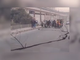 Video: Meandering Crack Along Delhi's Outer Ring Road Stalls Traffic