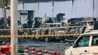 दिल्ली लाल किला ब्लास्ट केस में बड़ा खुलासा, 2 किलो अमोनियम नाइट्रेट का हुआ इस्तेमाल