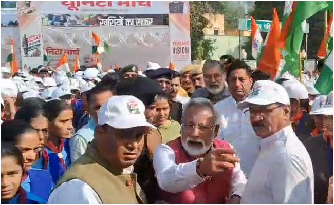 राजस्थान: विधायक ने कलेक्टर-ADM को बाहर निकाला! प्रोटोकॉल तोड़ने पर मंच से ही लगाई फटकार | MLA Jaideep Bihani Expels DM and ADM Over Protocol Violation at Sri Ganganagar Event