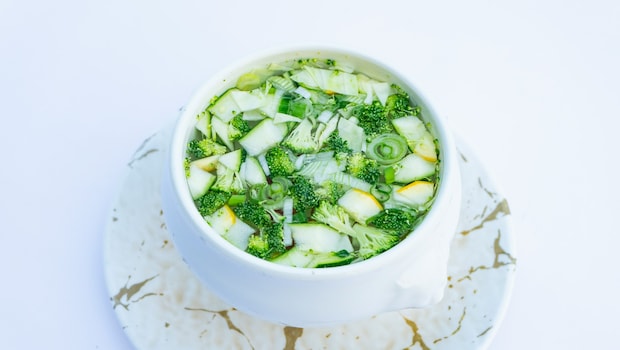 Breathe, Soothe, Sip: Nutrition Tips To Combat The Smog And The Sniffles