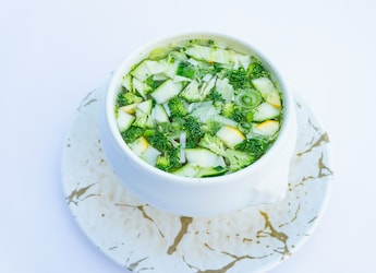 Breathe, Soothe, Sip: Nutrition Tips To Combat The Smog And The Sniffles