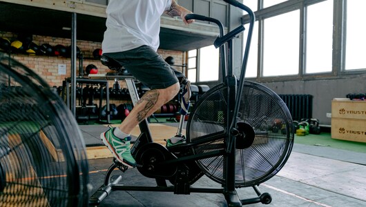 Gym Cycle Under 10,000: घर बैठे इन बजट-फ्रेंडली Gym Cycle से घटाएं अपना वजन और पाएं हेल्दी लाइफस्टाइल