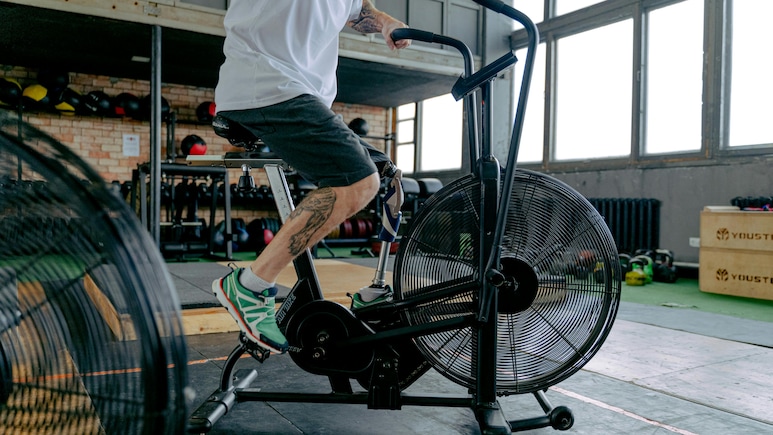 Gym Cycle Under 10,000: घर बैठे इन बजट-फ्रेंडली Gym Cycle से घटाएं अपना वजन और पाएं हेल्दी लाइफस्टाइल