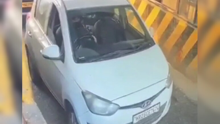 दिल्ली ब्लास्ट केस: उमर की i20 कार का नया CCTV फुटेज सामने आया, टोल से दिल्ली में दाखिल होता दिखा